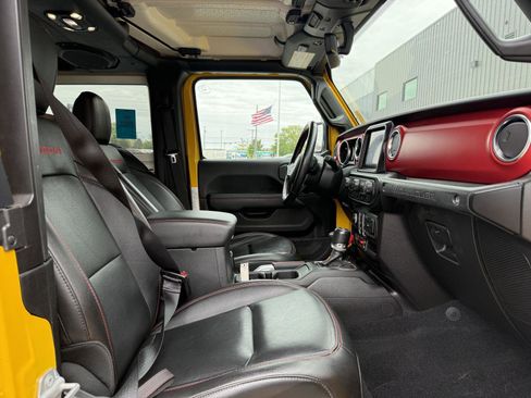Used 2021 Jeep Wrangler Rubicon w/ Uconnect 4C Nav & Sound Group AWD/4WD image 11