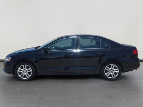Used 2018 Volkswagen Jetta S w/ Cold Weather Package FWD image 2