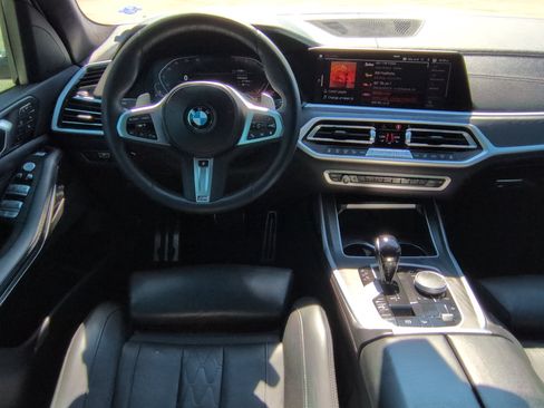 Used 2022 BMW X7 xDrive40i w/ M Sport Package AWD/4WD image 14