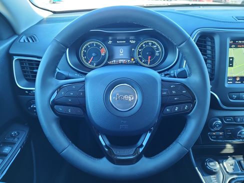 Used 2023 Jeep Cherokee Altitude Lux image 15