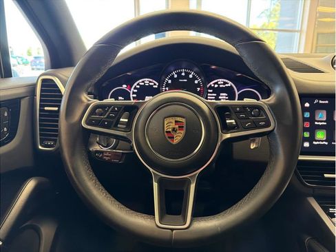 Used 2023 Porsche Cayenne AWD/4WD image 15
