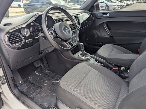Used 2017 Volkswagen Beetle 1.8T S image 19