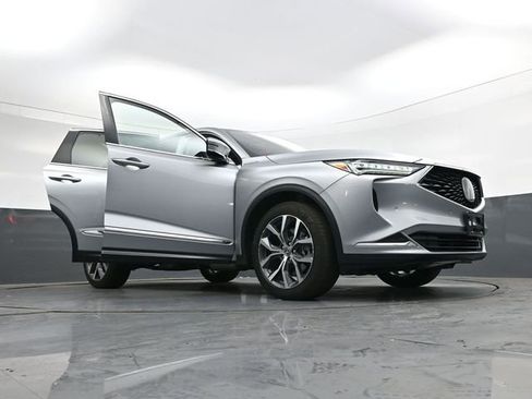 Used 2023 Acura MDX SH-AWD w/ Technology Package image 40