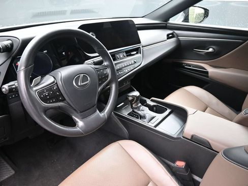 Used 2023 Lexus ES 350 w/ Premium Package FWD image 19