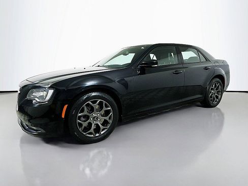 Used 2017 Chrysler 300 S w/ 300S Premium Group image 3