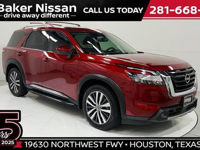 Used 2022 Nissan Pathfinder Platinum w/ Lighting Package (N93)