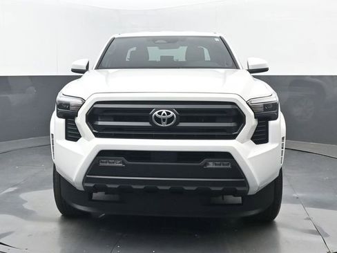 Used 2025 Toyota Tacoma SR5 RWD image 18