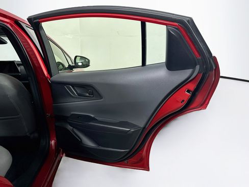Used 2025 Toyota Prius LE FWD image 28