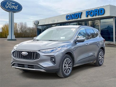 Used 2023 Ford Escape SE w/ PHEV Premium Package image 2