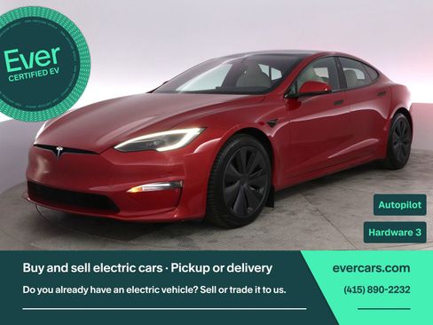 Used 2022 Tesla Model S Plaid image 1