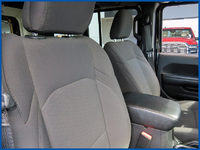 Used 2023 Jeep Wrangler Unlimited Sport AWD/4WD image 9