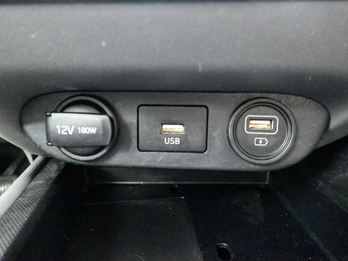 Used 2021 Hyundai Elantra SEL w/ Convenience Package image 17