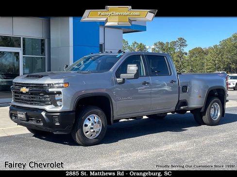 Used 2025 Chevrolet Silverado 3500 W/T image 1