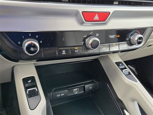 Used 2020 Kia Telluride S w/ S 8 Passenger Seating Package image 22