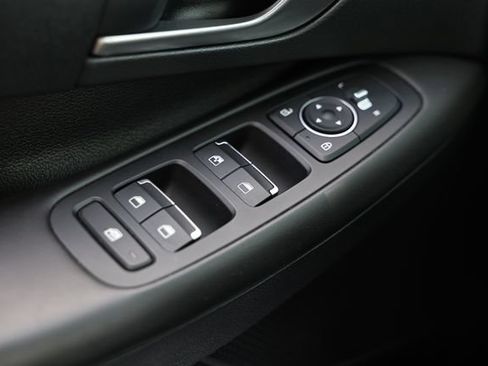 Used 2023 Hyundai Sonata SE FWD image 17