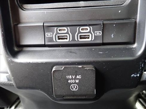 Used 2023 RAM 1500 Laramie AWD/4WD image 9