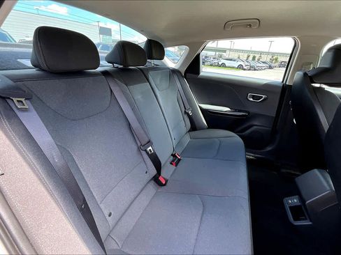 Certified 2025 Kia K4 LXS image 19