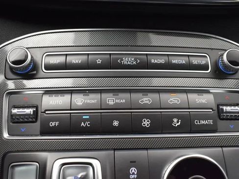 Used 2023 Hyundai Santa Fe SEL image 34