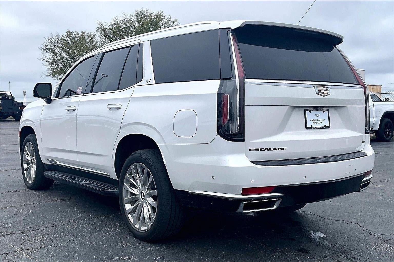 Used 2021 Cadillac Escalade Premium Luxury w/ Performance Package AWD/4WD image 5
