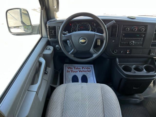 Used 2016 Chevrolet Express 2500 RWD image 19