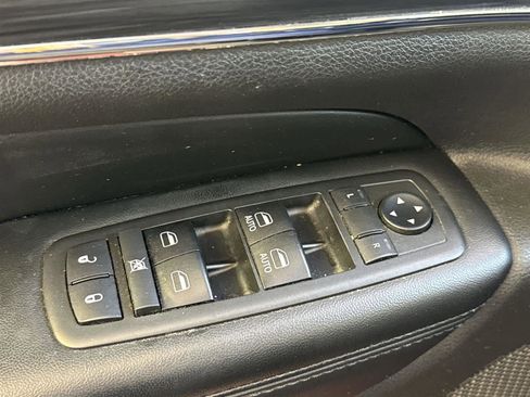 Used 2019 Jeep Grand Cherokee Limited image 23