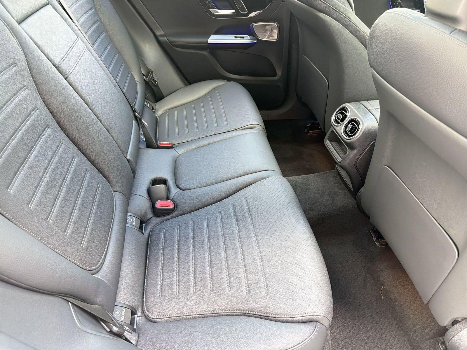Used 2026 Mercedes-Benz GLC 300 image 30
