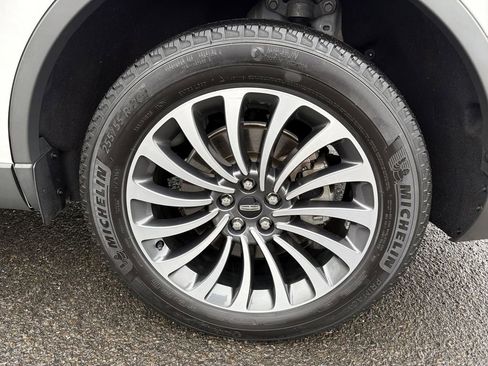 Used 2023 Lincoln Aviator AWD w/ Premium Package image 33