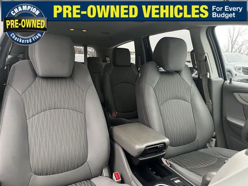 Used 2016 Chevrolet Traverse LT image 37
