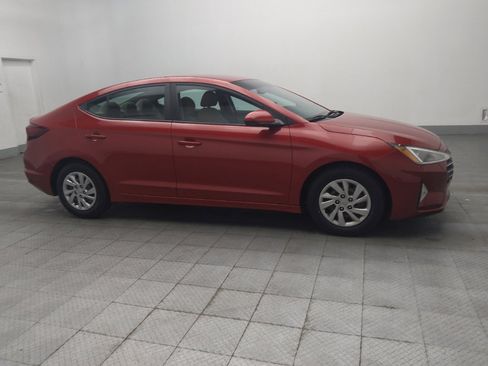 Used 2020 Hyundai Elantra SE FWD image 11