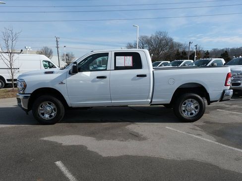 Used 2024 RAM 3500 Tradesman w/ Chrome Appearance Group AWD/4WD image 10