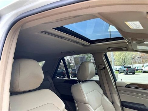 Used 2015 Mercedes-Benz ML 250 BlueTEC 4MATIC image 22