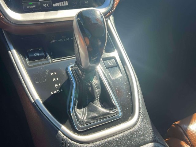 Used 2023 Subaru Outback Touring XT AWD/4WD image 29