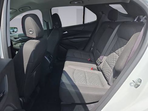 Used 2021 Chevrolet Equinox LT AWD/4WD image 16