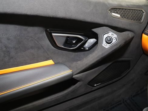 Used 2023 Lamborghini Huracan Tecnica image 53