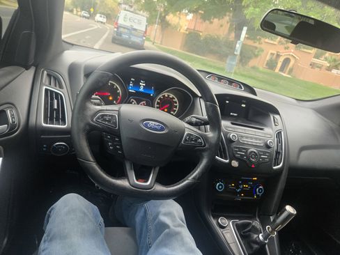 Used 2017 Ford Focus ST image 20