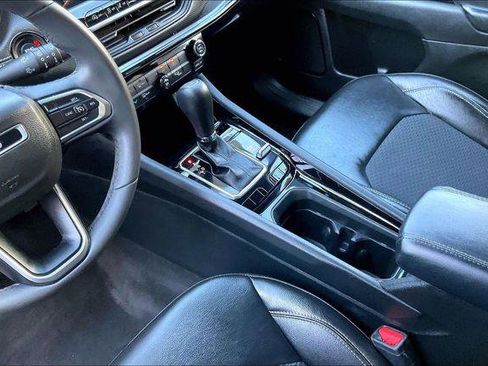 Certified 2023 Jeep Compass Latitude AWD/4WD image 17