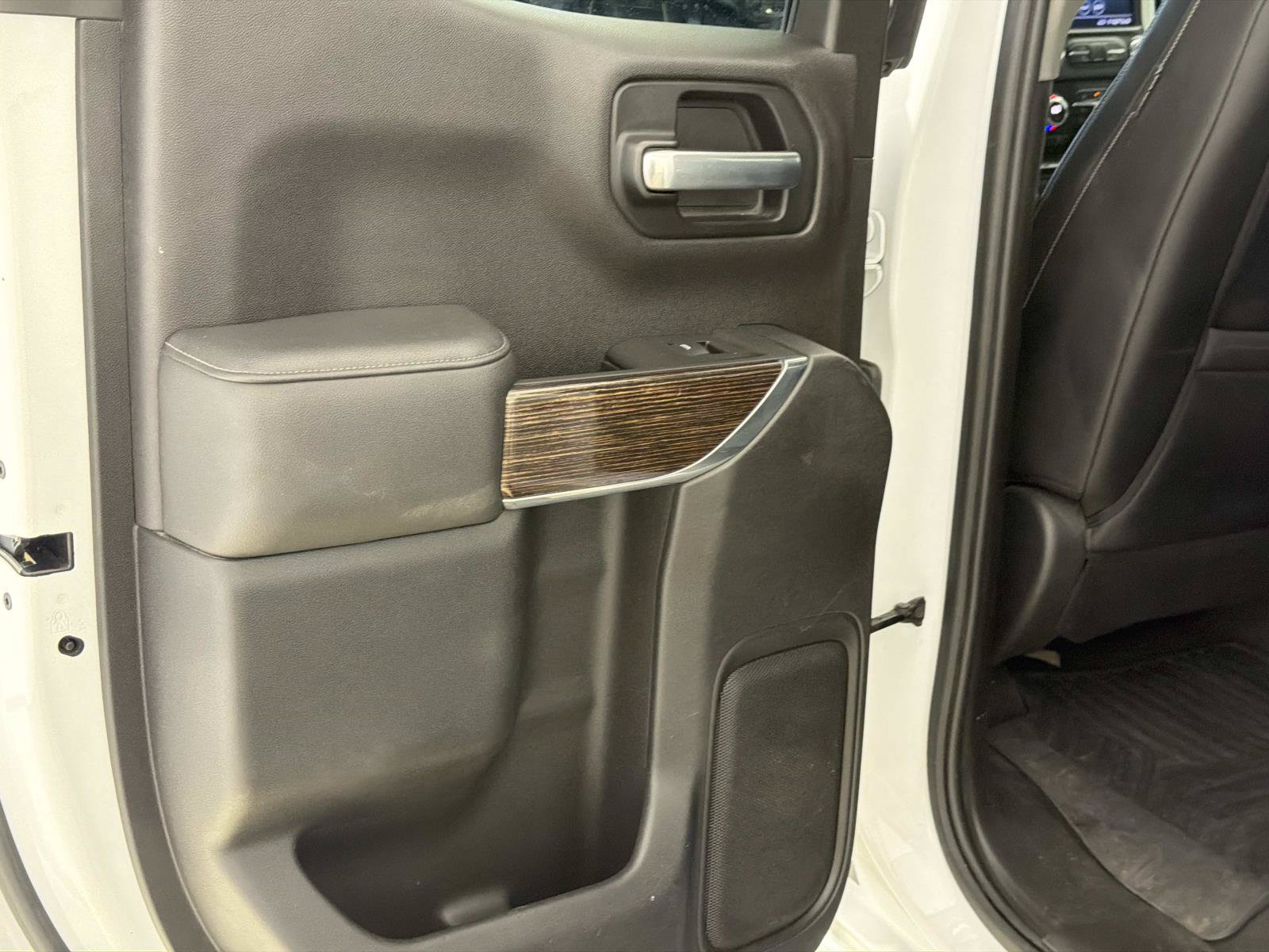 Used 2021 GMC Sierra 1500 Elevation w/ X31 Off-Road Package AWD/4WD image 11