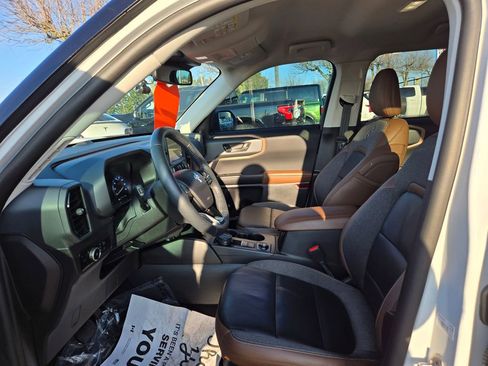 Used 2023 Ford Bronco Sport Outer Banks image 11