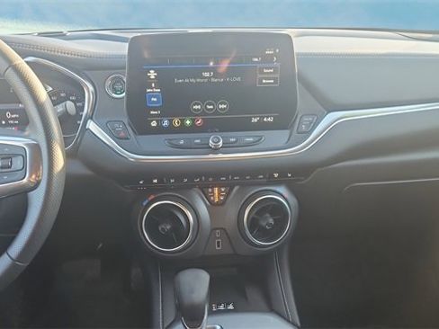 Used 2024 Chevrolet Blazer LT w/ Convenience Package image 10