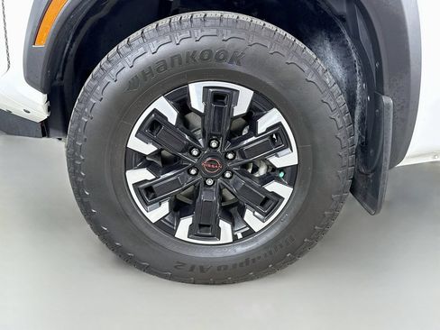 Used 2022 Nissan Frontier PRO-4X AWD/4WD image 38