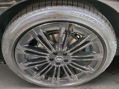 New 2025 Land Rover Range Rover SE image 10