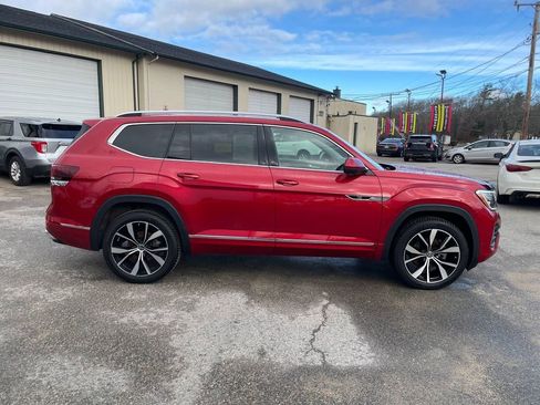 Used 2024 Volkswagen Atlas SEL Premium R-Line image 4