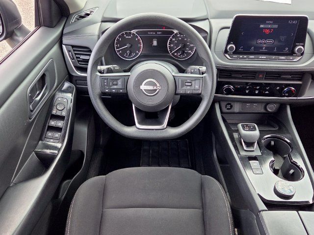 Used 2024 Nissan Rogue S AWD/4WD image 7