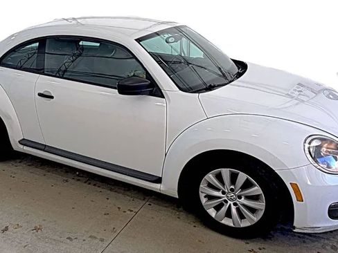 Used 2015 Volkswagen Beetle 1.8T image 2