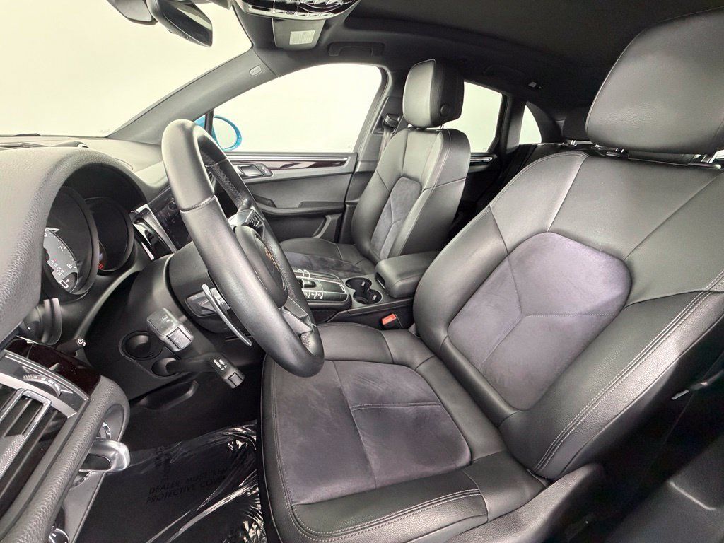Certified 2021 Porsche Macan S AWD/4WD image 5