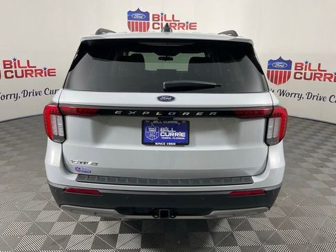 New 2025 Ford Explorer Active w/ Active Comfort Package image 4