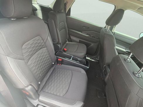 Used 2024 Nissan Pathfinder SV w/ SV Premium Package image 23