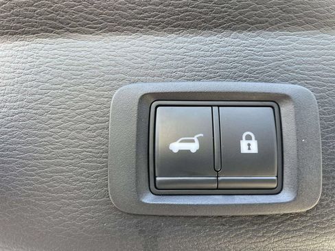 Used 2022 Mitsubishi Outlander SE FWD image 12