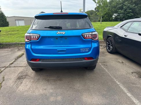 Used 2018 Jeep Compass Sport w/ Tech Group FWD image 13