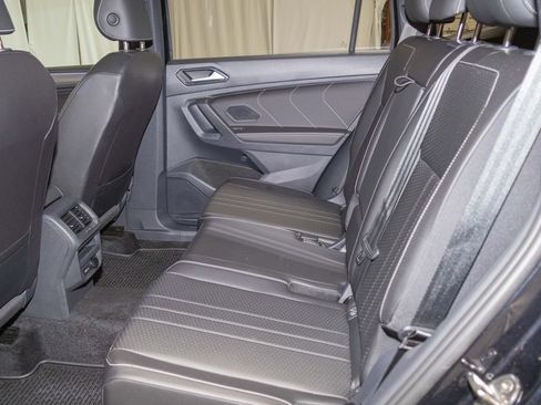 Used 2023 Volkswagen Tiguan SE R-Line AWD/4WD image 12
